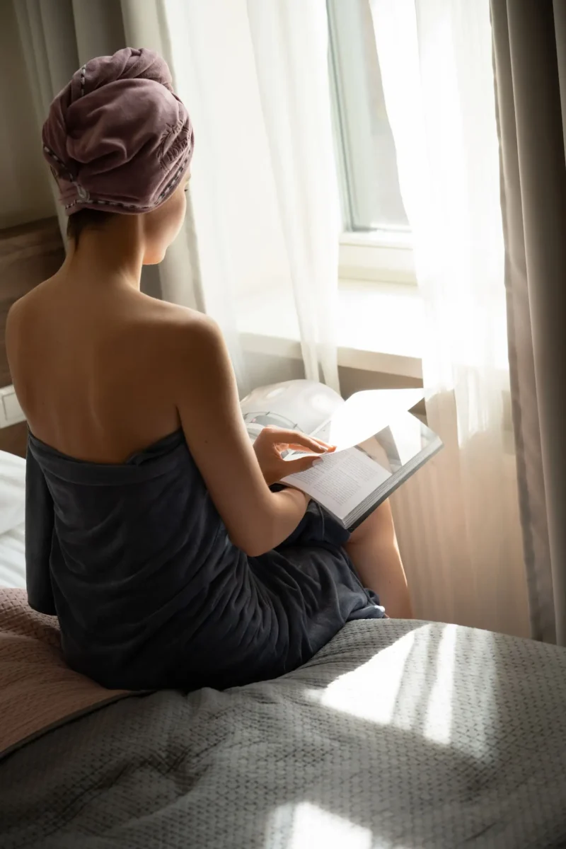 Milka (4 of 106)+ Mikropluošto rankšluostis plaukams smaragdinis