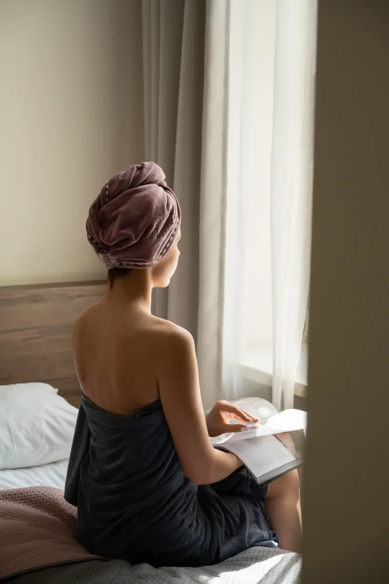 Milka (5 of 106)+ Mikropluošto rankšluostis plaukams smaragdinis