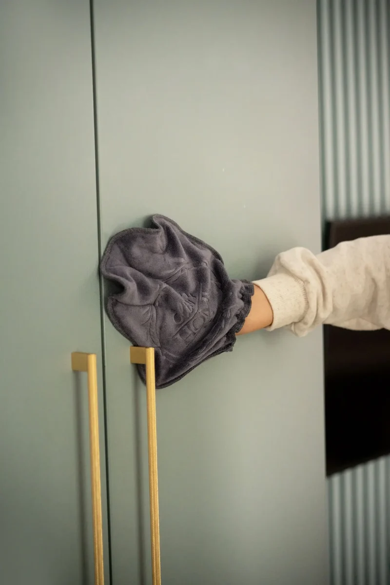 Milka (54 of 106)+ Universali mikropluošto buities pirštinė