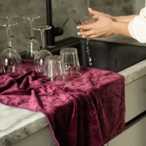 Milka (66 of 106)+ Mikropluošto virtuvinis rankšluostis juodas