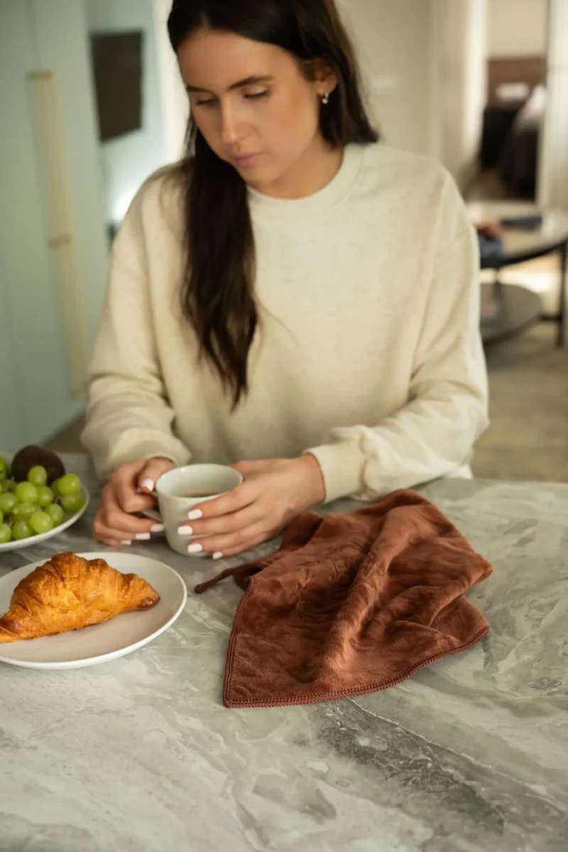 Mikropluošto virtuvinis rankšluostis rudas