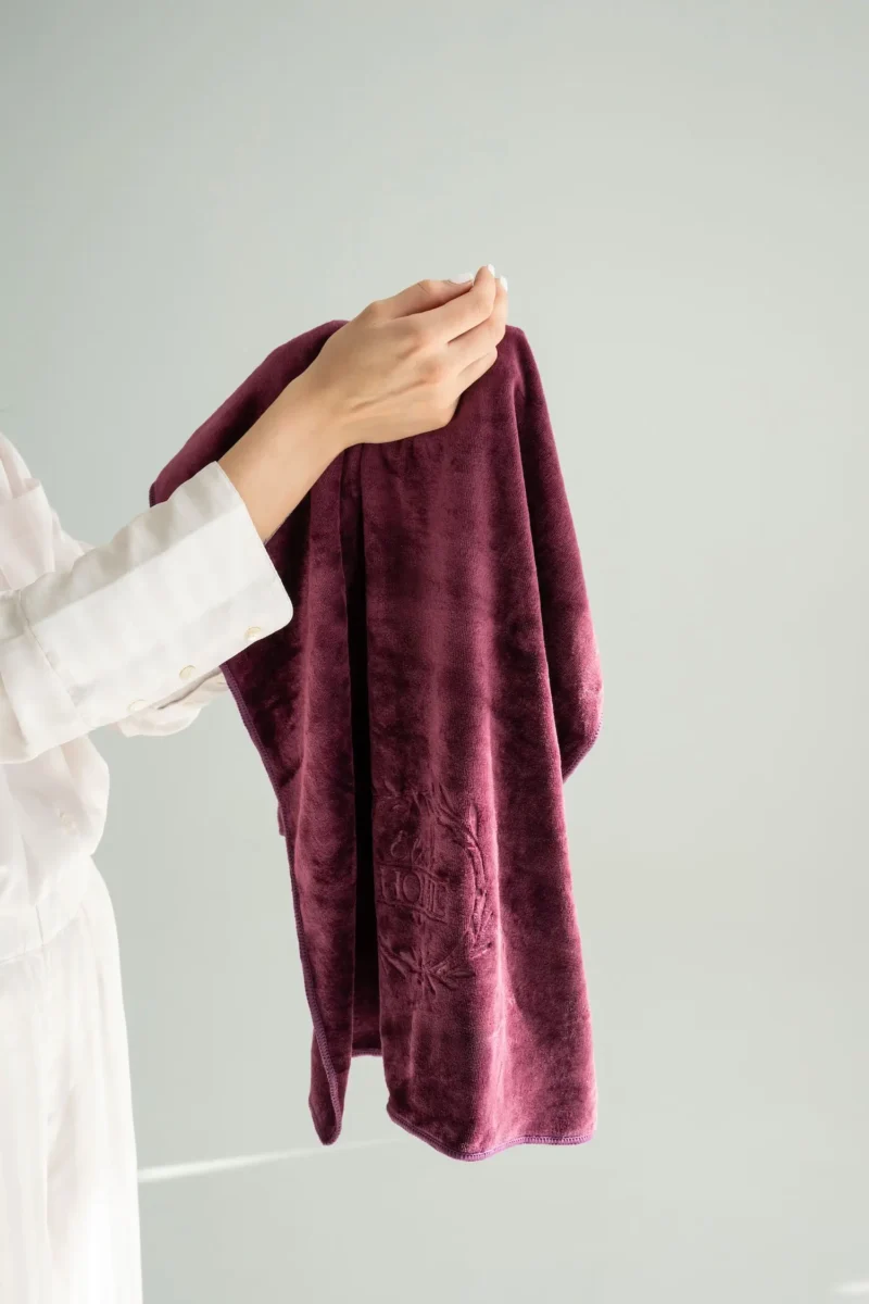 Milka (88 of 106)+ Mikropluošto rankšluostis plaukams bordinis