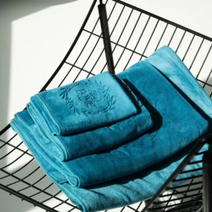 Milka (94 of 106)+ Mikropluošto rankšluostis plaukams smaragdinis