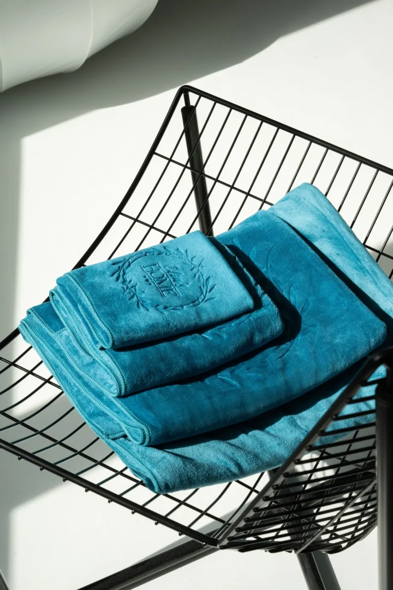 Milka (94 of 106)+ Mikropluošto rankšluostis plaukams smaragdinis