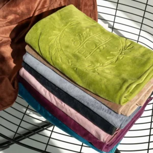 Milka (99 of 106)+ Kūno rankšluostis juodas